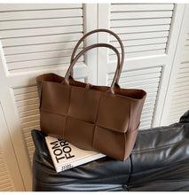 AnBeck „Classy beauty“ Shopper/Schultertasche (2 Farboptionen)